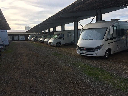 GARDIENNAGE DE CAMPING-CAR